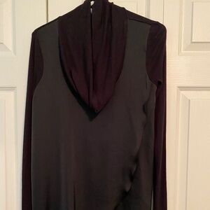 Delete black long sleeve tunic top